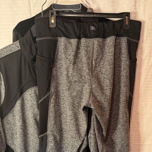 Extraordinary TAIL Women's Gray and Black Tennis XXL Jacket and XL Pants
